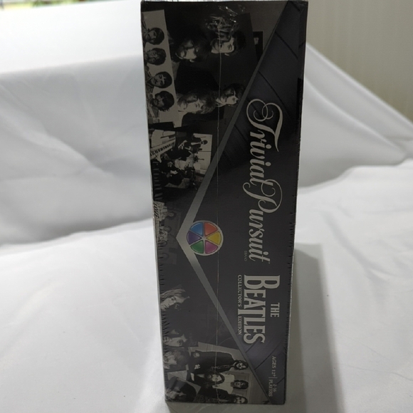The Beatles Collectors Edition Board Game/ TRIVIAL PURSUIT!! Amazing And New!!! - Picture 3 of 9